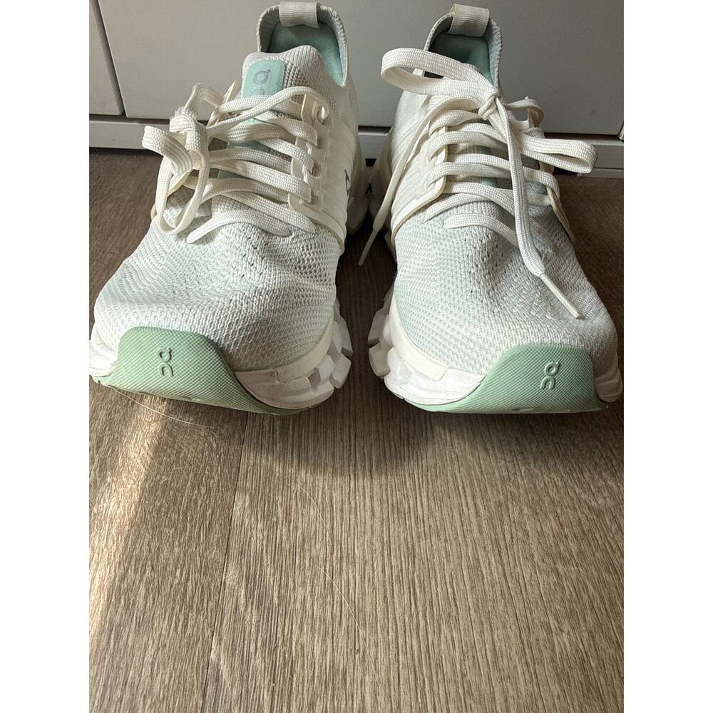 Women’s on cloud shoes - Picture 6 of 6